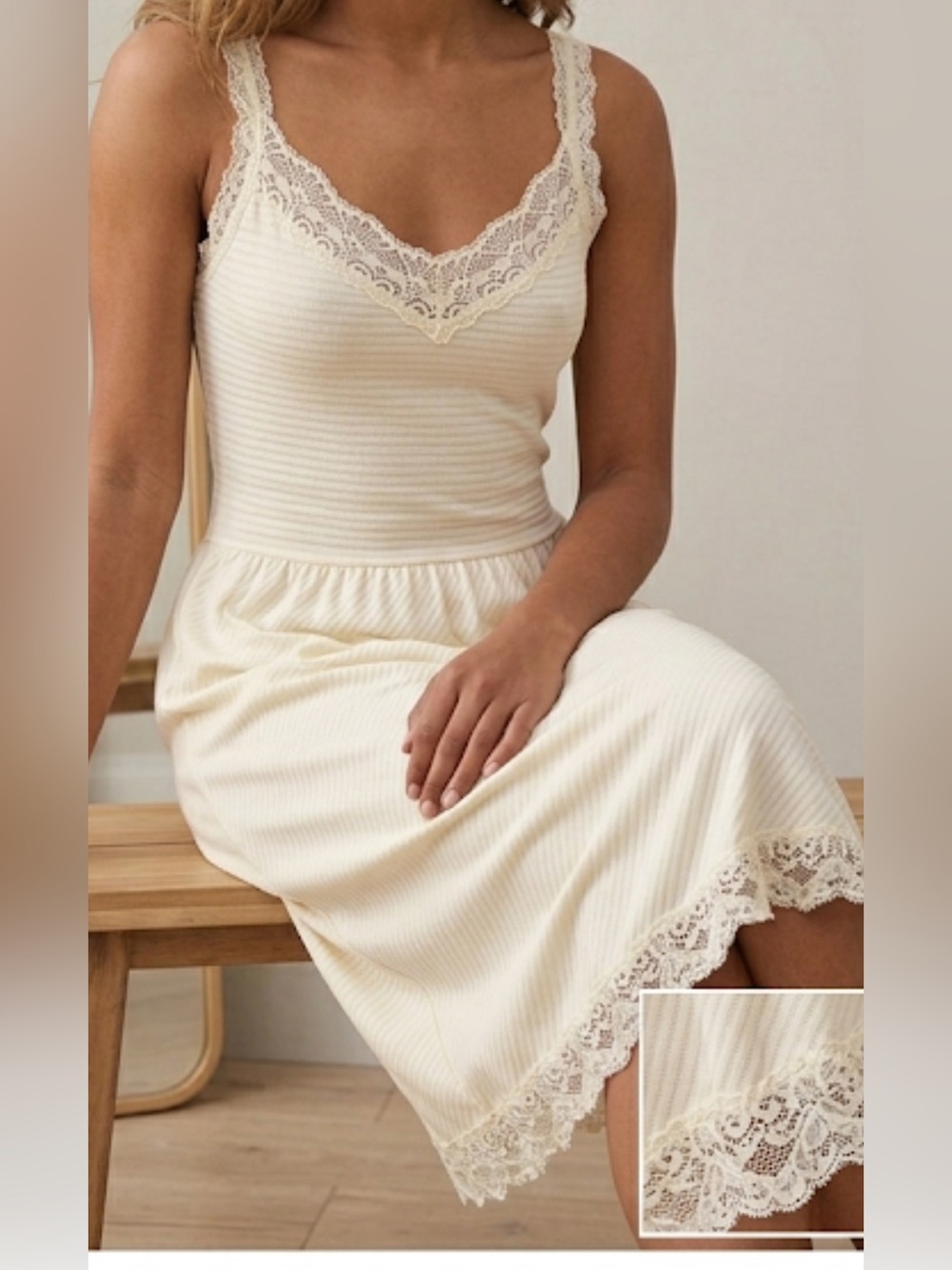 Vintage Lace Trim Slip Dress | Cream | sz 34 vanity fair